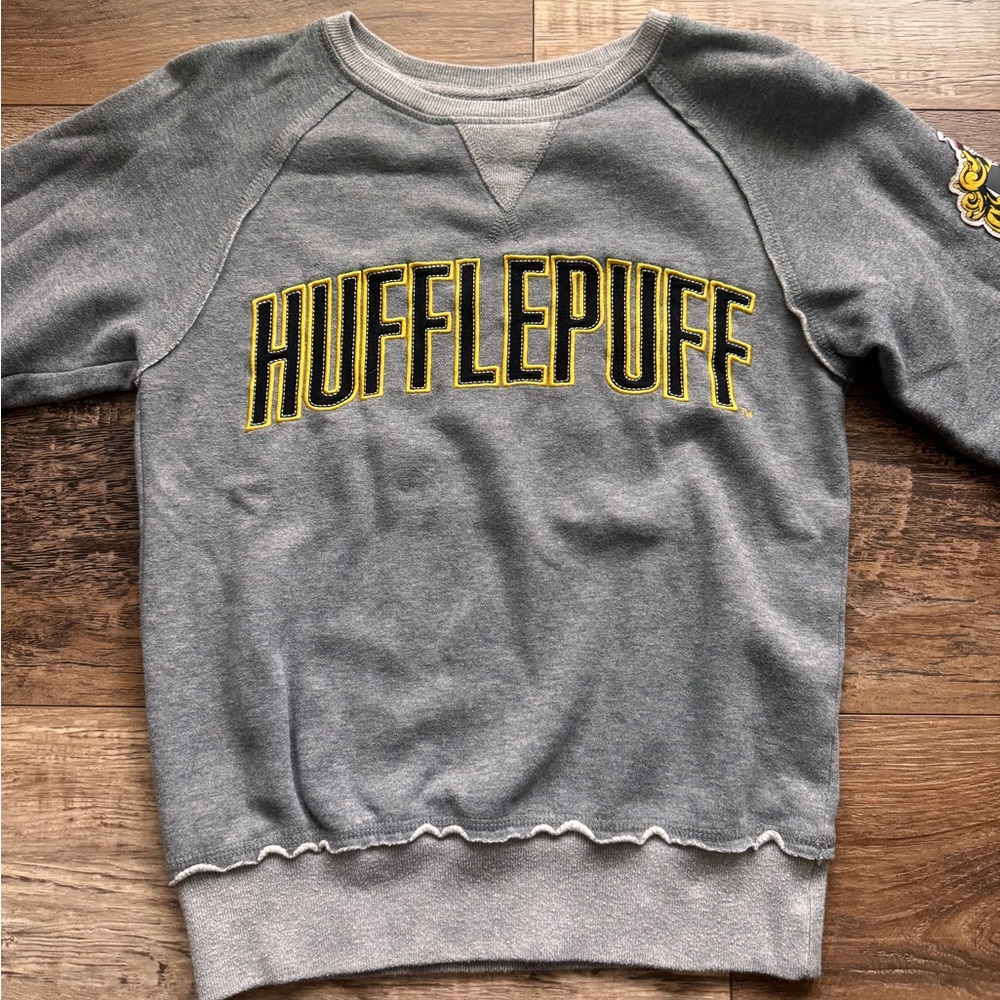 Universal Studios Harry Potter Hufflepuff Sweatshirt